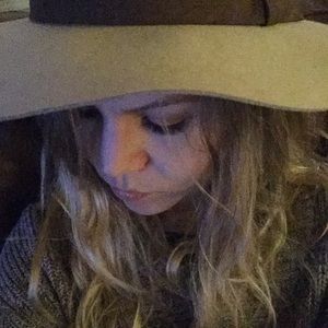 Meet your Posher, Amber